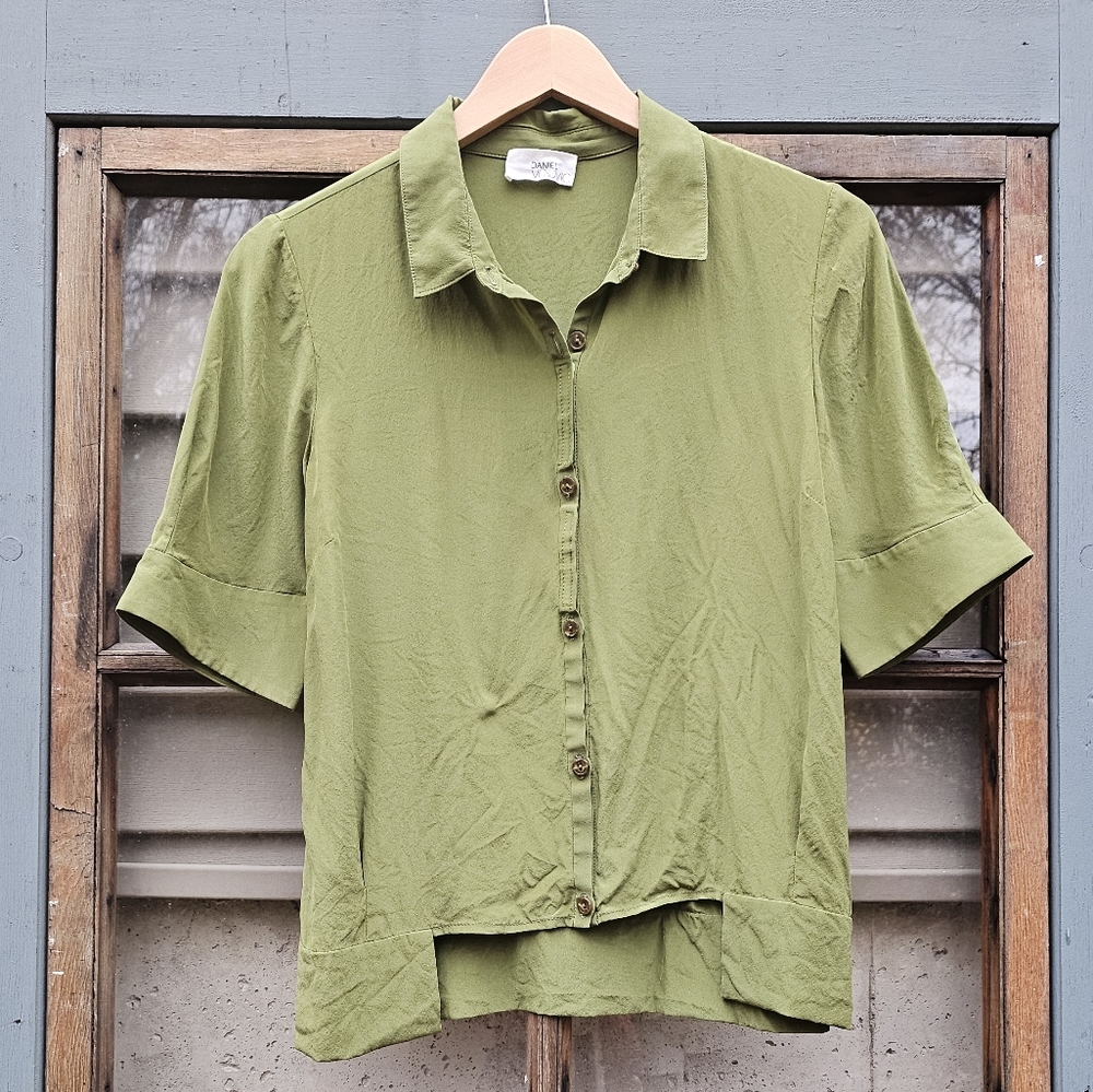 100% Silk Leaf Green Button Down - Picture 3 of 7
